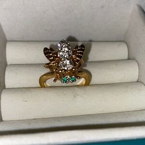 Vintage Bumble Bee Gold Tone Cocktail Ring  with Green & Clear Stones Size 8.5-9